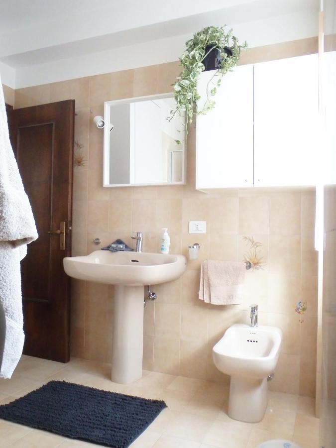 Casa Nina Appartement Sondrio Buitenkant foto